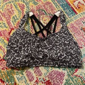 Super cute Lululemon sports bra